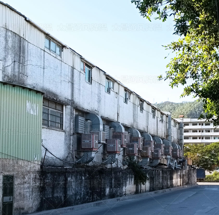 車間大，人員怎么利用環(huán)保空調(diào)實現(xiàn)車間降溫