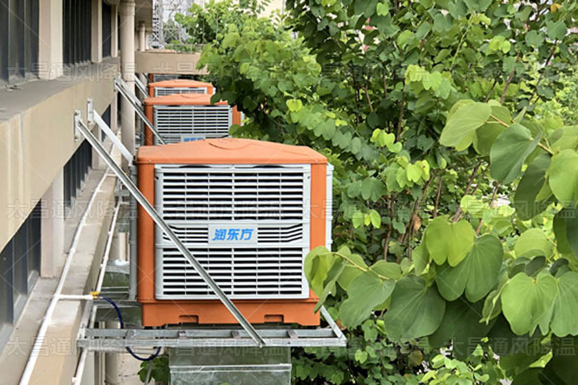 五金工廠(chǎng)車(chē)間降溫設(shè)備,五金廠(chǎng)車(chē)間通風(fēng)降溫辦法