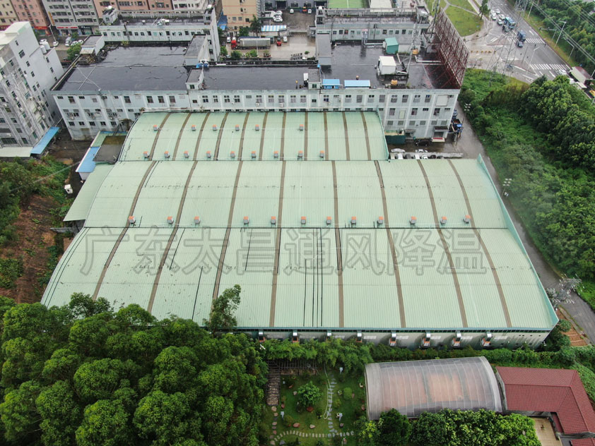 車間很熱怎么降溫？環(huán)保空調(diào)來(lái)解決
